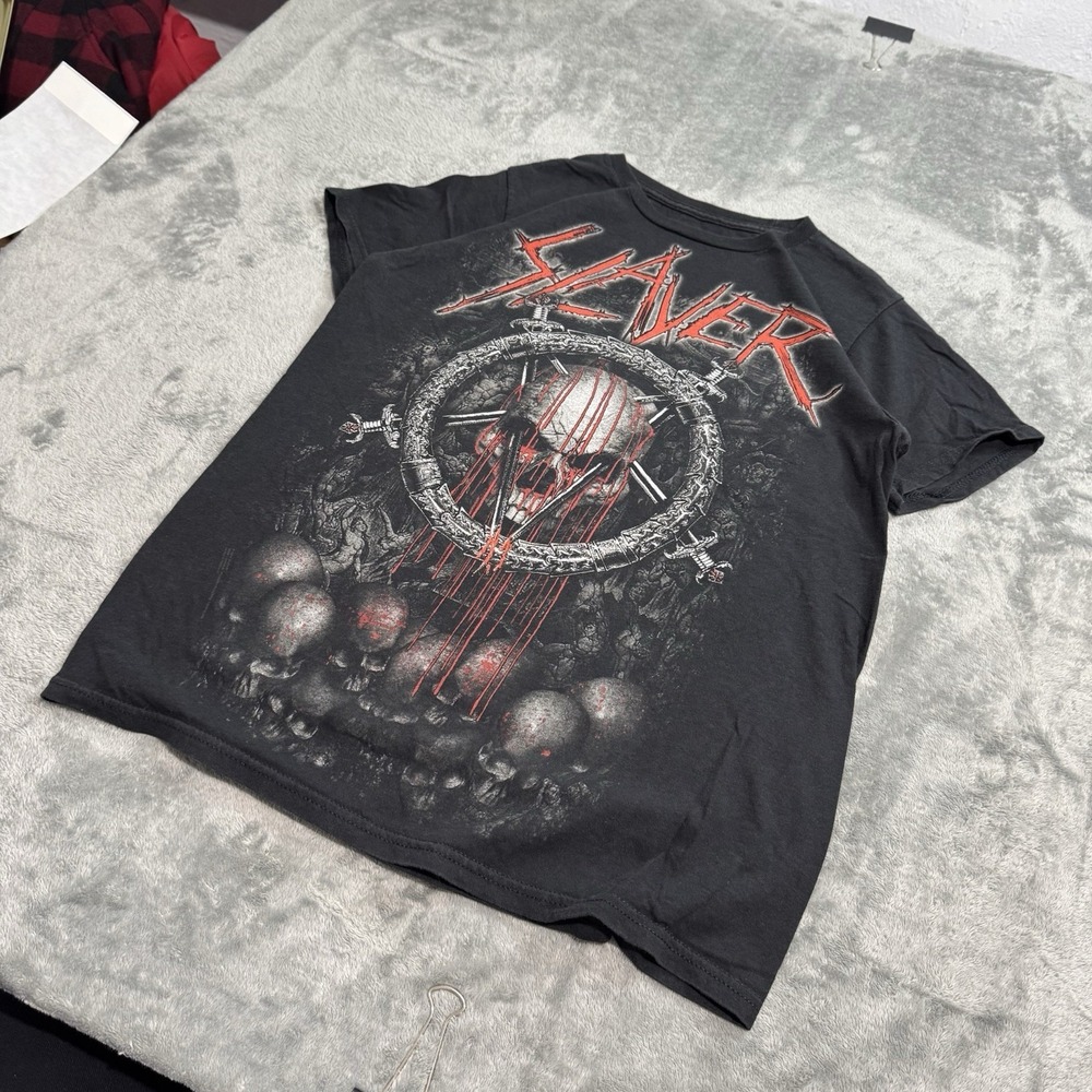 VTG 2014 Slayer Big Logo Front Print Tshirt Womens M 17.5x24.5 Grunge Goth Metal